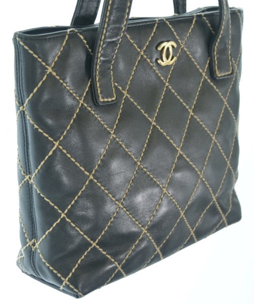 CHANEL กระเป๋าถือขนาดใหญ่