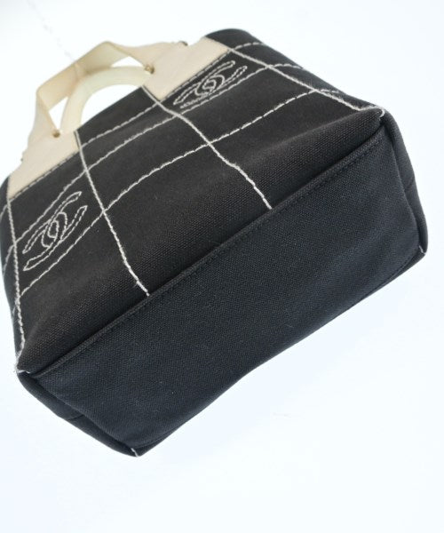 CHANEL กระเป๋าถือขนาดใหญ่