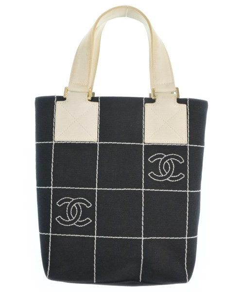 CHANEL กระเป๋าถือขนาดใหญ่
