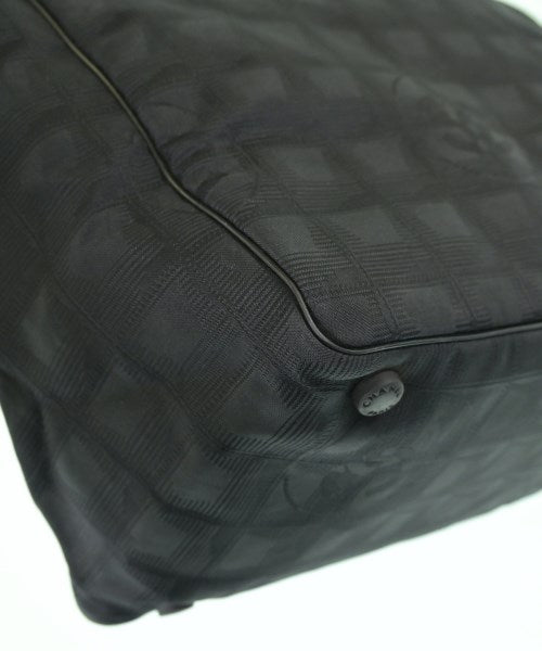 CHANEL กระเป๋าถือขนาดใหญ่