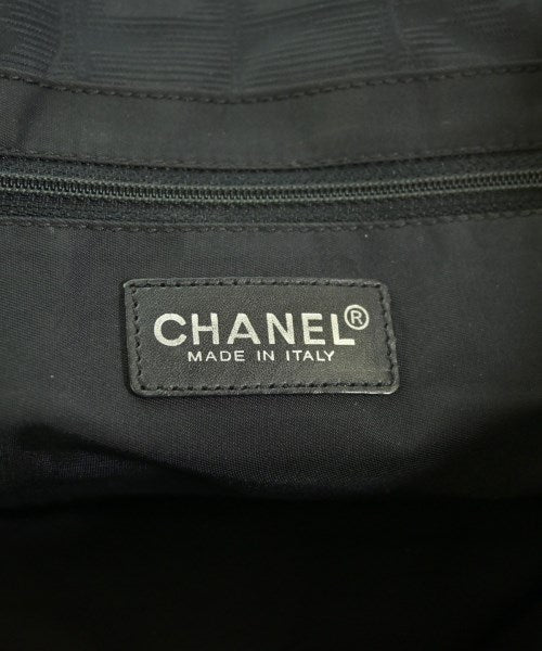 CHANEL กระเป๋าถือขนาดใหญ่