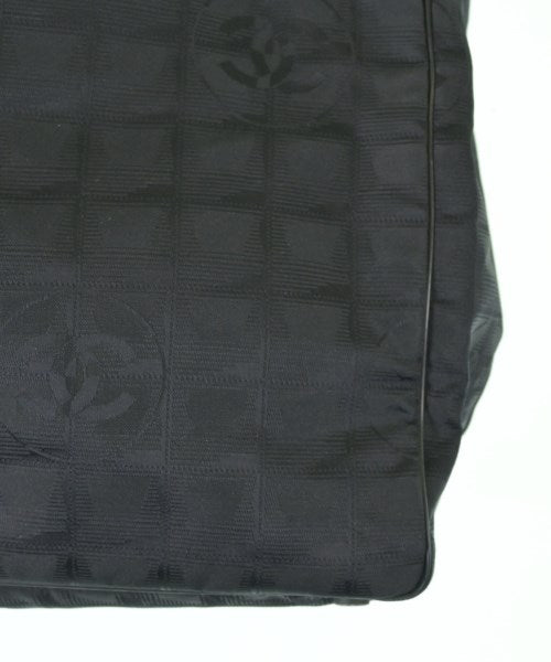 CHANEL กระเป๋าถือขนาดใหญ่