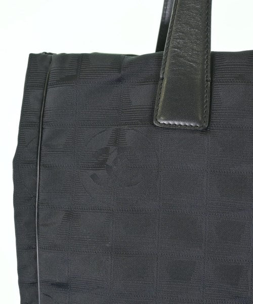 CHANEL กระเป๋าถือขนาดใหญ่