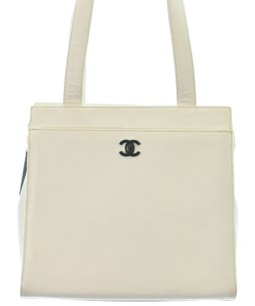 CHANEL กระเป๋าถือขนาดใหญ่