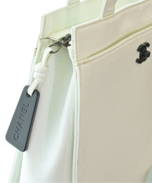 CHANEL กระเป๋าถือขนาดใหญ่