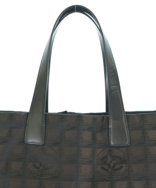 CHANEL กระเป๋าถือขนาดใหญ่