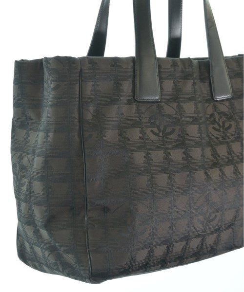 CHANEL กระเป๋าถือขนาดใหญ่
