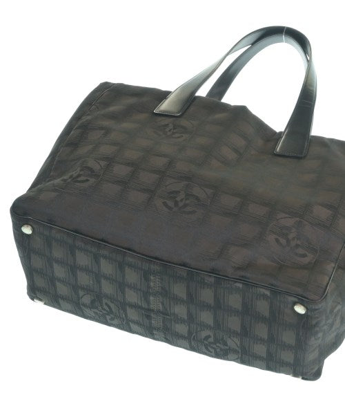 CHANEL กระเป๋าถือขนาดใหญ่