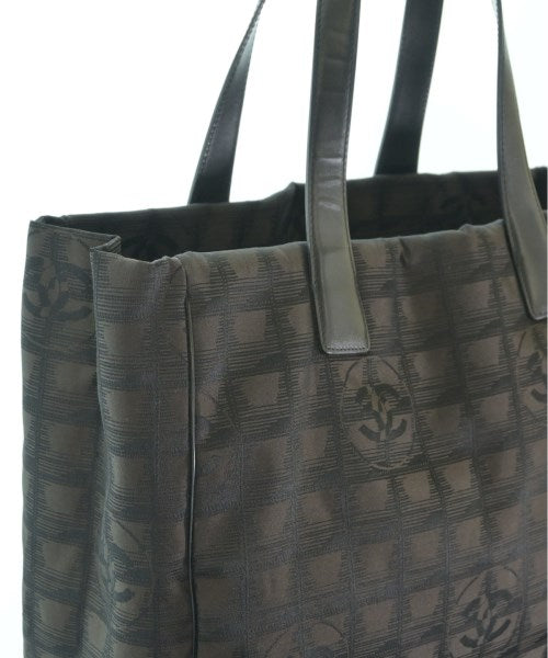 CHANEL กระเป๋าถือขนาดใหญ่