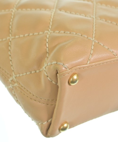 CHANEL กระเป๋าถือขนาดใหญ่