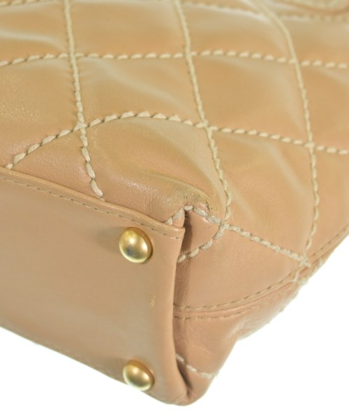 CHANEL กระเป๋าถือขนาดใหญ่