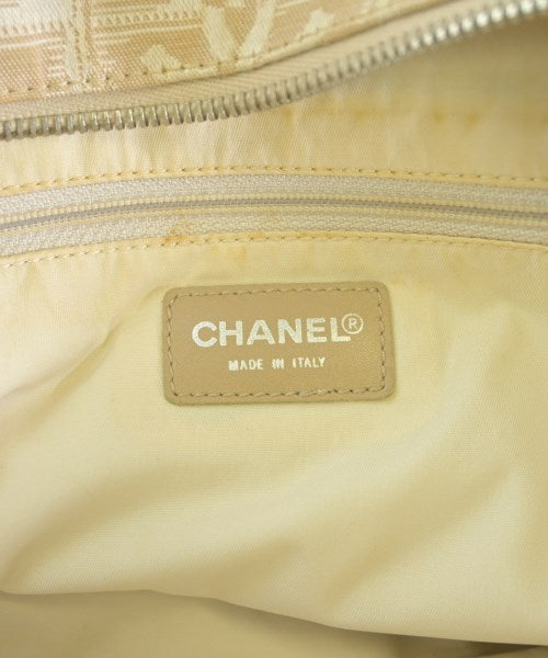 CHANEL กระเป๋าถือขนาดใหญ่
