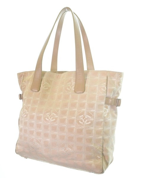 CHANEL กระเป๋าถือขนาดใหญ่