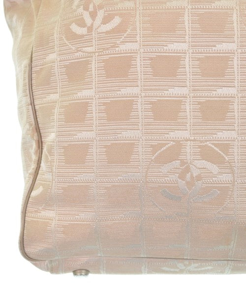 CHANEL กระเป๋าถือขนาดใหญ่