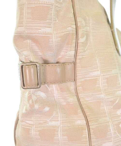 CHANEL กระเป๋าถือขนาดใหญ่