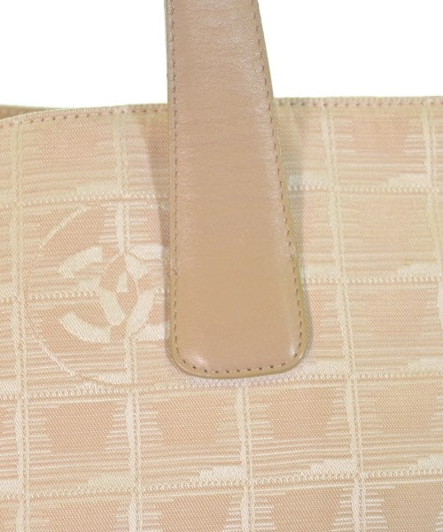 CHANEL กระเป๋าถือขนาดใหญ่