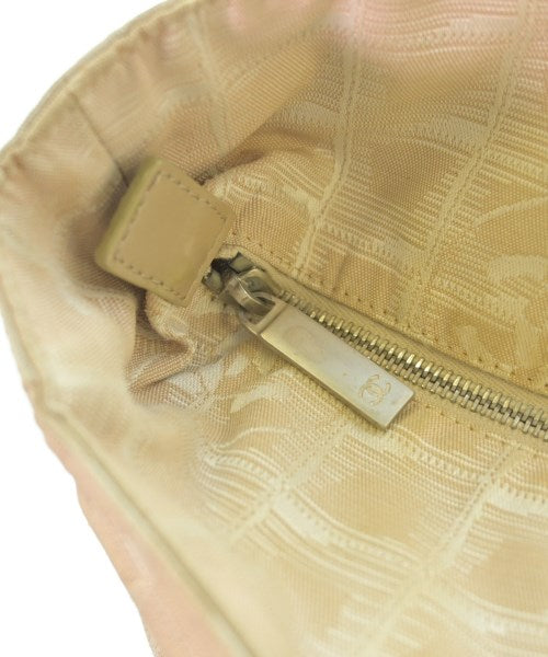 CHANEL กระเป๋าถือขนาดใหญ่