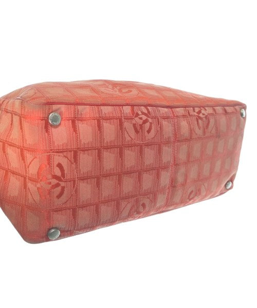 CHANEL กระเป๋าถือขนาดใหญ่