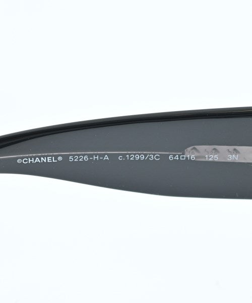 CHANEL แว่นกันแดด