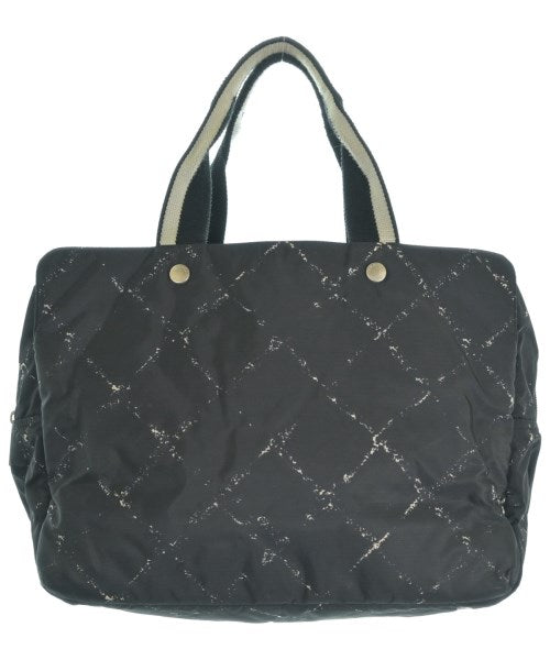 CHANEL กระเป๋าใส่อุปกรณ์ขนาดใหญ่