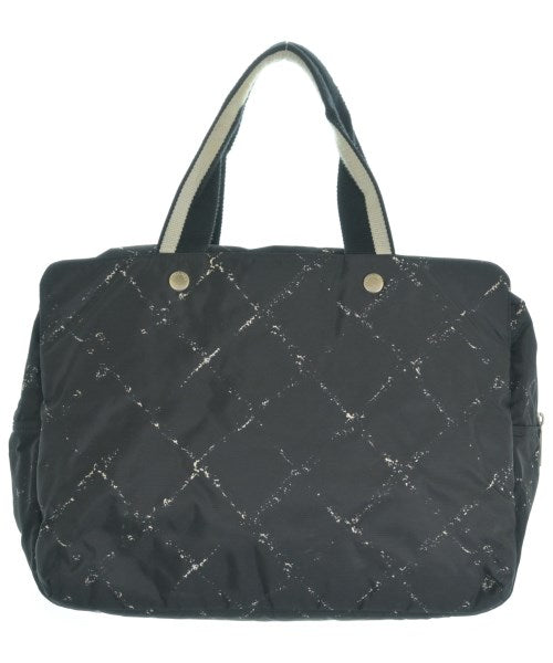 CHANEL กระเป๋าใส่อุปกรณ์ขนาดใหญ่