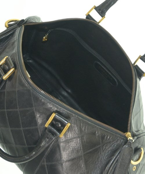 CHANEL กระเป๋าใส่อุปกรณ์ขนาดใหญ่