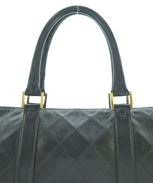 CHANEL กระเป๋าใส่อุปกรณ์ขนาดใหญ่