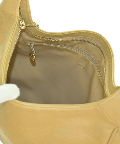 CHANEL กระเป๋าสะพาย