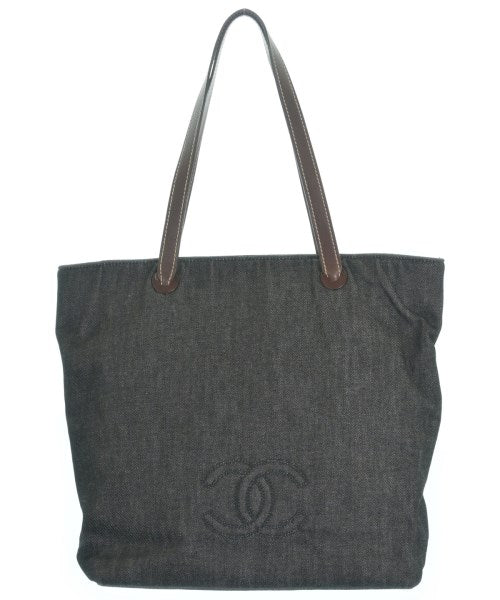 CHANEL กระเป๋าถือขนาดใหญ่