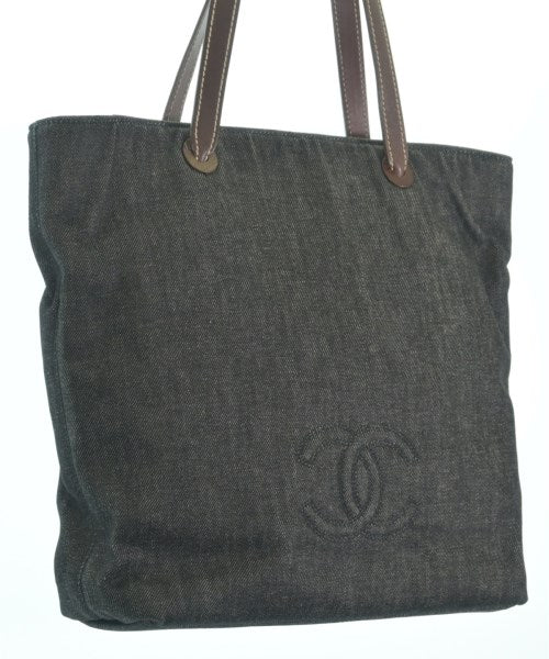 CHANEL กระเป๋าถือขนาดใหญ่
