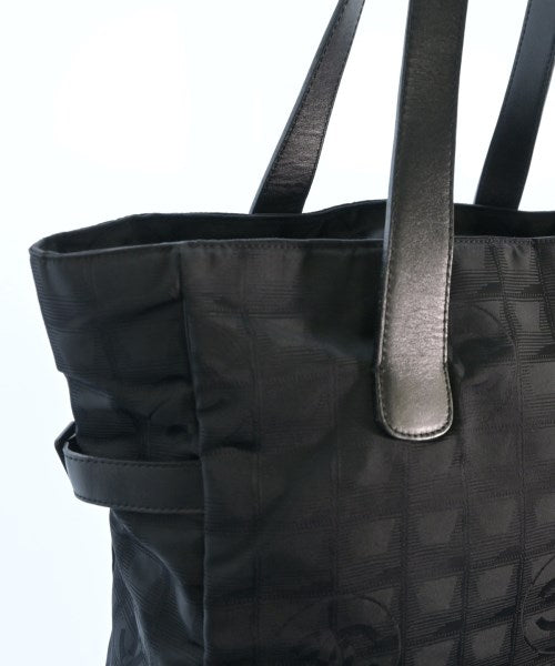 CHANEL กระเป๋าถือขนาดใหญ่