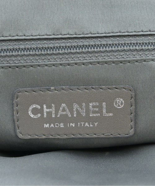 CHANEL กระเป๋าถือ
