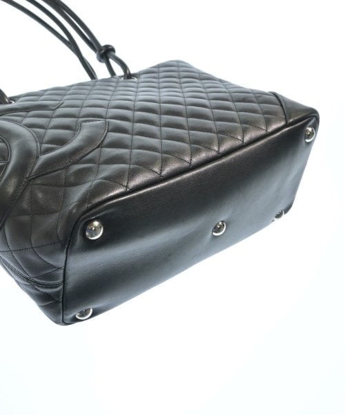 CHANEL กระเป๋าถือขนาดใหญ่