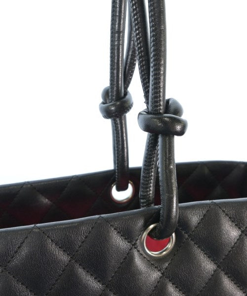 CHANEL กระเป๋าถือขนาดใหญ่