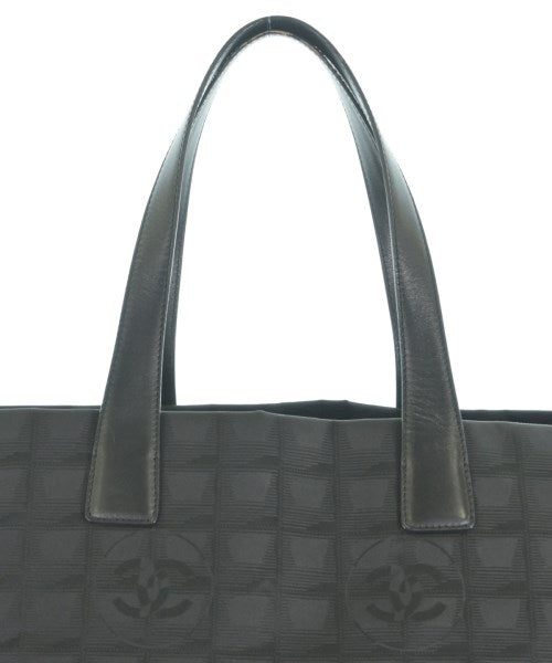 CHANEL กระเป๋าถือขนาดใหญ่