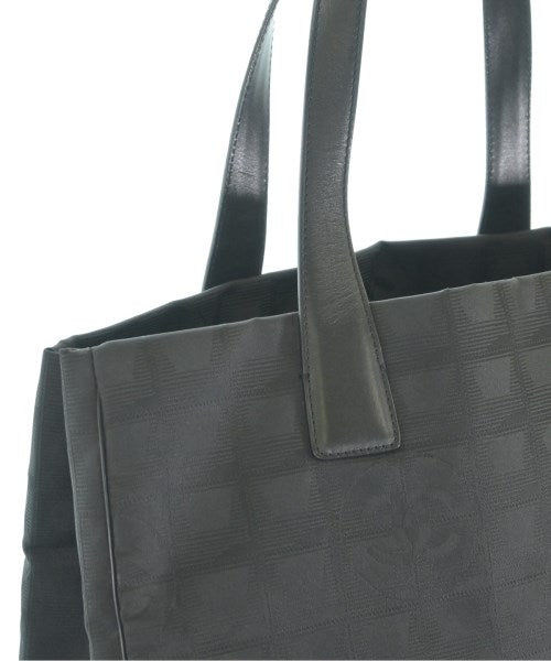 CHANEL กระเป๋าถือขนาดใหญ่