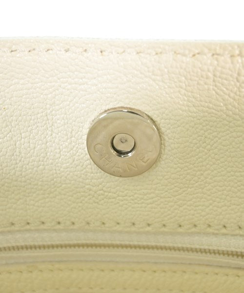 CHANEL กระเป๋าถือขนาดใหญ่