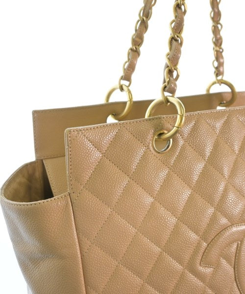 CHANEL กระเป๋าถือขนาดใหญ่