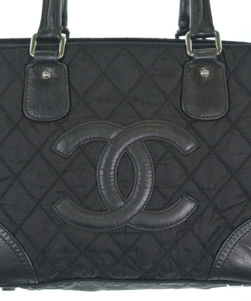CHANEL กระเป๋าถือขนาดใหญ่