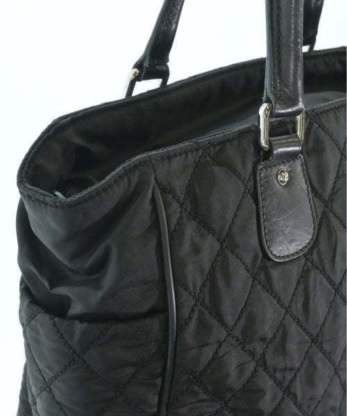 CHANEL กระเป๋าถือขนาดใหญ่