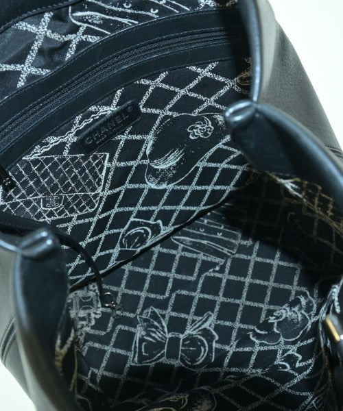CHANEL กระเป๋าถือขนาดใหญ่
