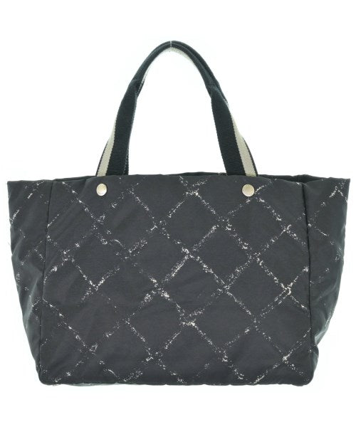 CHANEL กระเป๋าถือขนาดใหญ่
