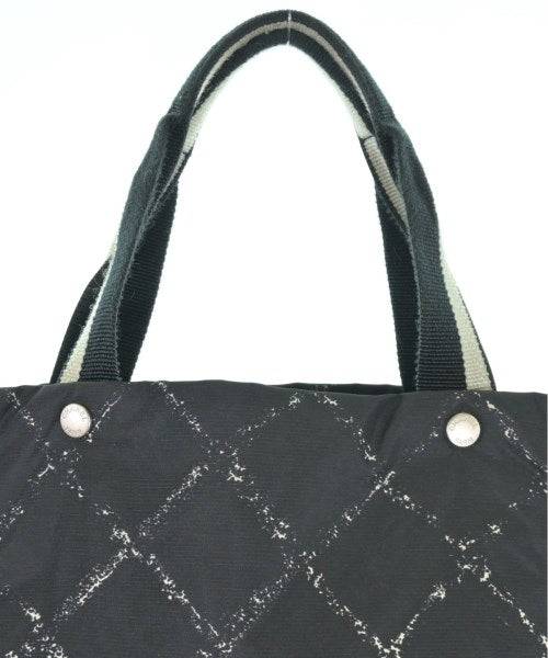 CHANEL กระเป๋าถือขนาดใหญ่