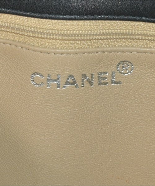 CHANEL กระเป๋าถือขนาดใหญ่