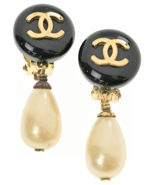 CHANEL เจาะ