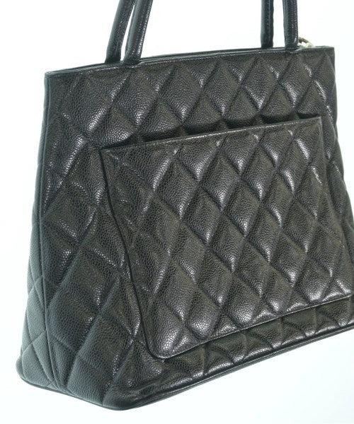 CHANEL กระเป๋าถือขนาดใหญ่