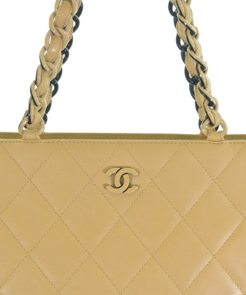 CHANEL กระเป๋าสะพาย