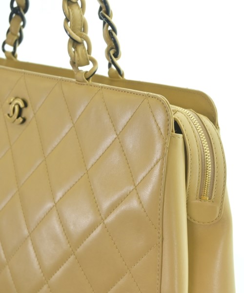 CHANEL กระเป๋าสะพาย