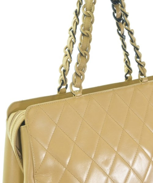CHANEL กระเป๋าสะพาย