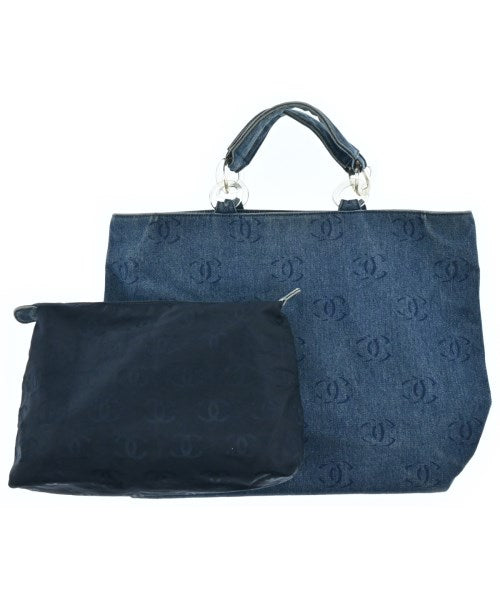 CHANEL กระเป๋าถือขนาดใหญ่